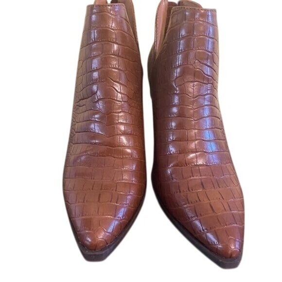 Pointed Toe Crocodile Embossed Brown Ankle Boots With Block Heel & Zipper - Picture 5 of 5